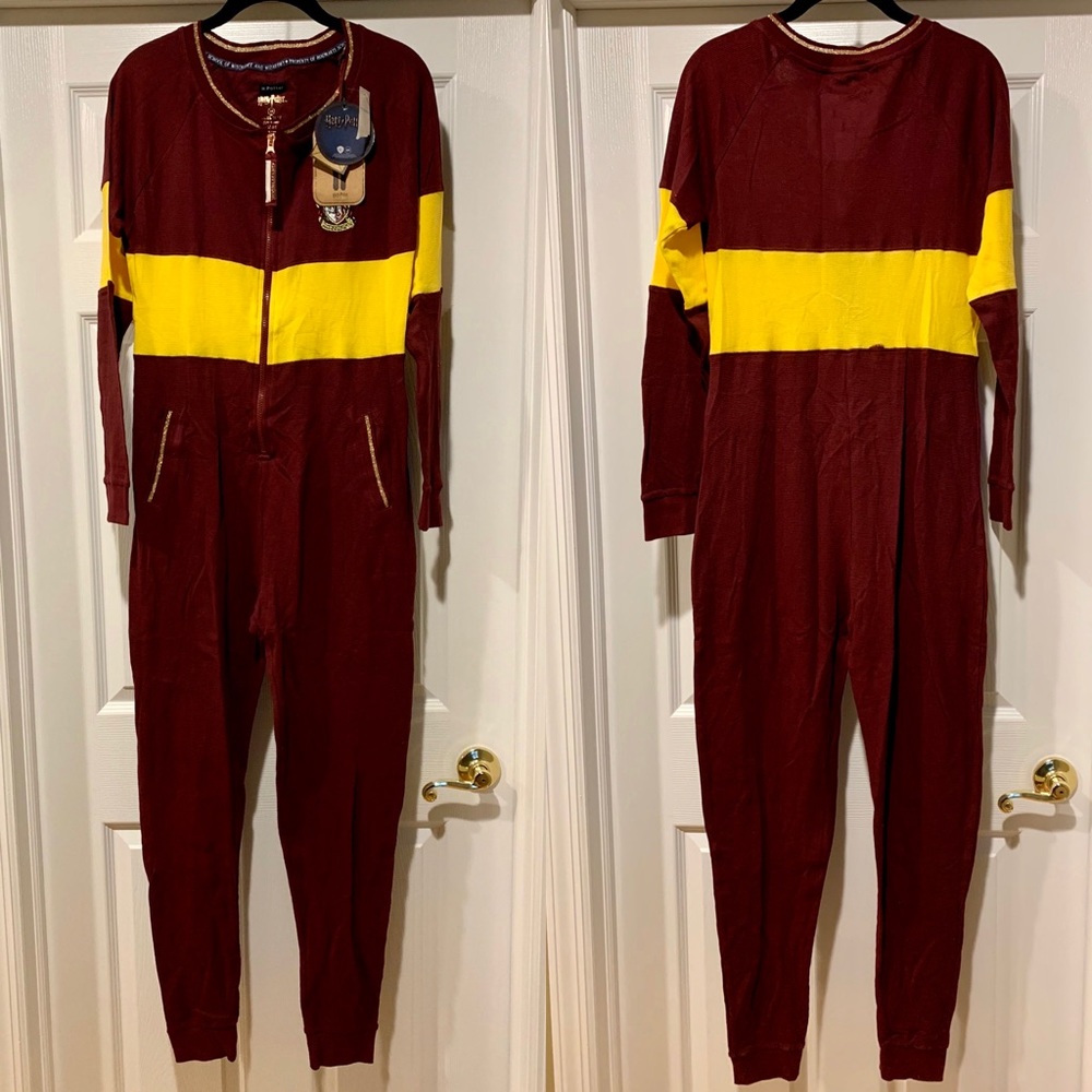 NWT🦁 Primark Gryffindor Onesie